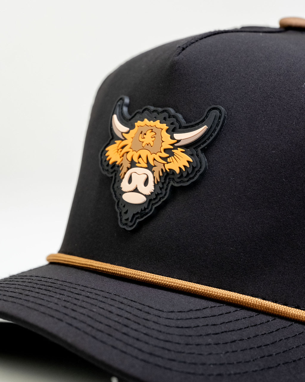 7.1P/AHighland Cow Black - Perforated Rope Hat