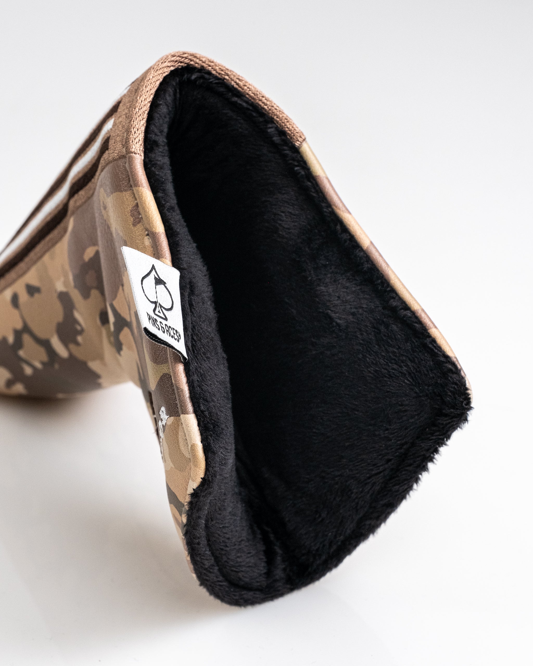 BC.Folds of Honor 2.0 - Blade Putter Cover