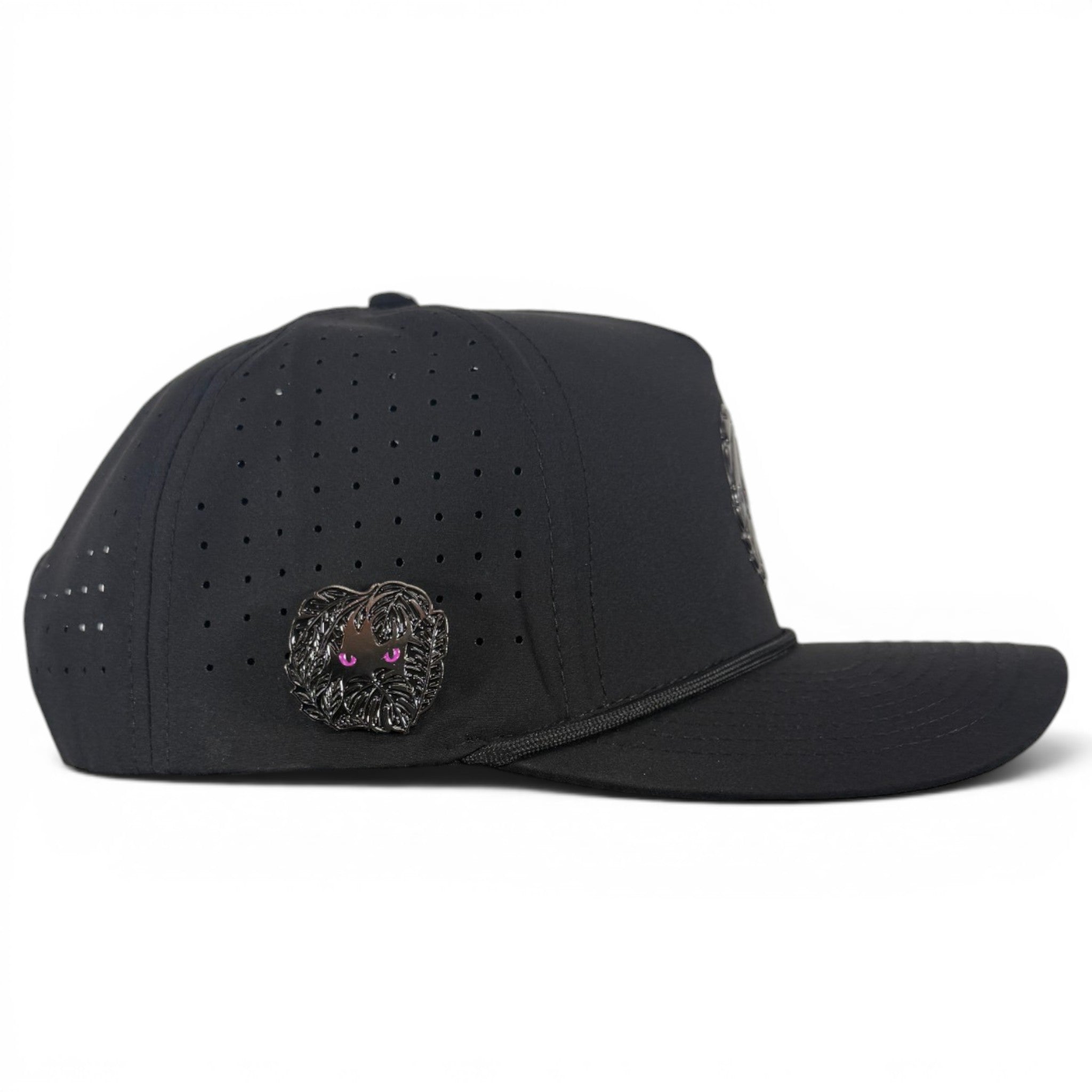7.1Night Stalker Golf Hat | Snapback Cap | Built-in Magnetic Ball Marker Holder + Marker Included | Adjustable | Animal Eyes Black
