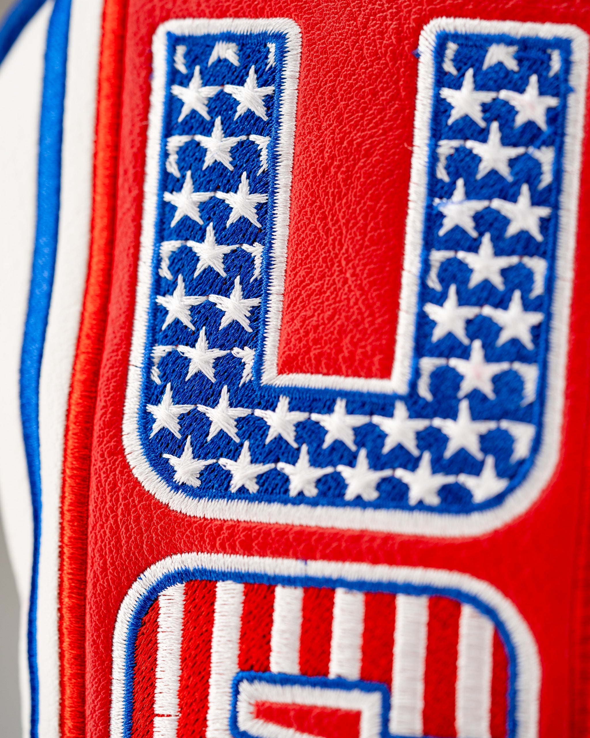 3.USA Tribute 2.0 - Hybrid Cover